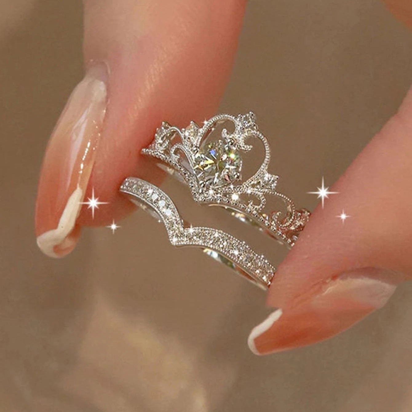 Signature GetUp Sparkling Tiara Rings – 2-Piece Ins Style Simple Index Finger Ring Set for Women with Artificial Crystal